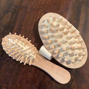 Bamboo spa set of hair brush and bath massager